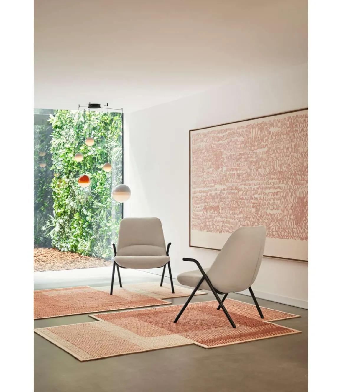 Butaca modelo Dins tapizada en tela color crema, 77cm(ancho) 77cm(alto) 83cm (largo)