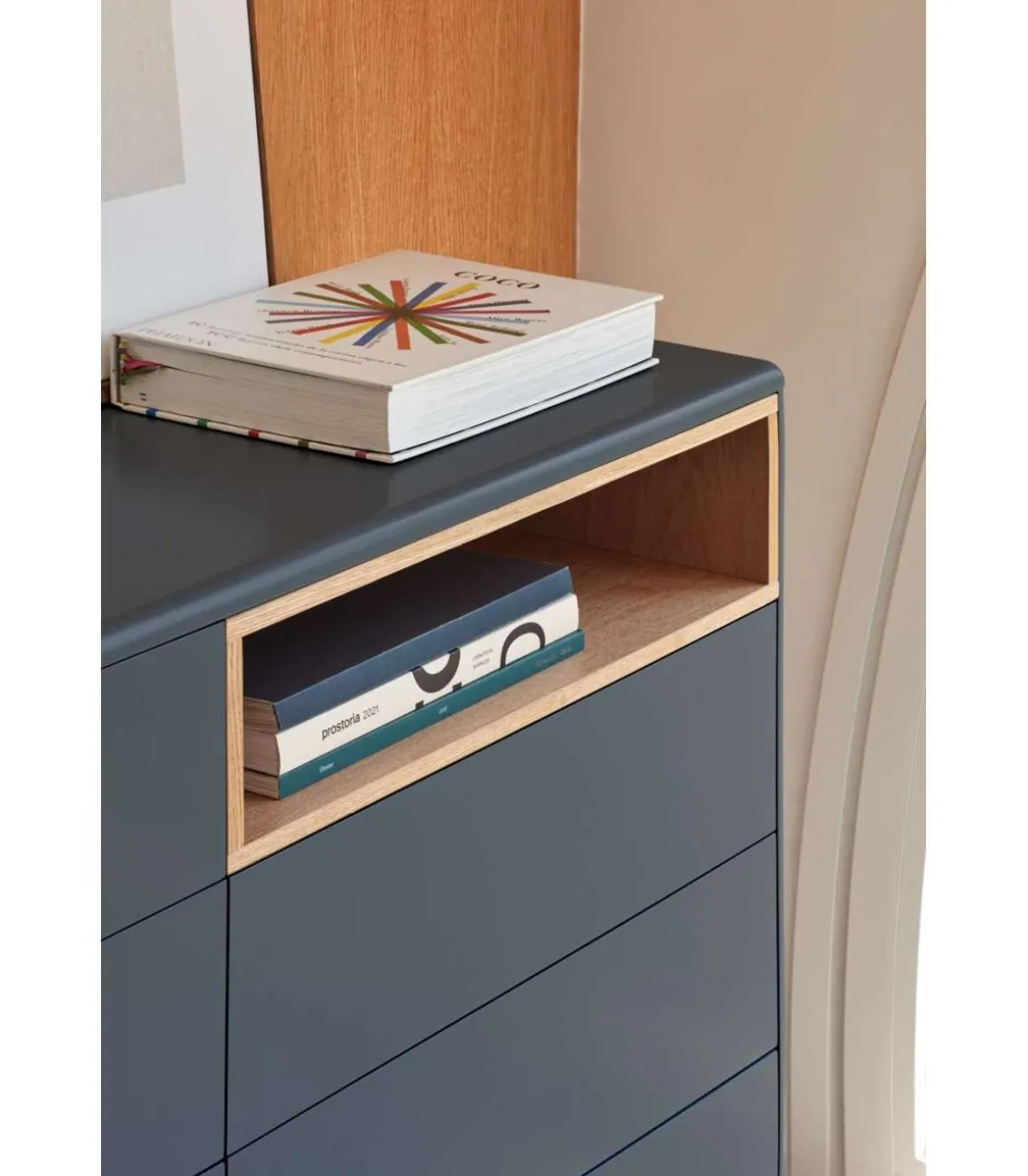 Cómoda para dormitorio modelo Corvo 1 hueco 7 cajones acabado gris antracita, 40cm(ancho) 90cm(alto) 120cm (largo)