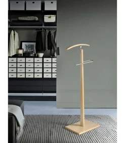 Galan 303 herraje cromo satinado y madera color natural. 114 cm (alto), 48 cm (ancho), 28 cm(fondo).