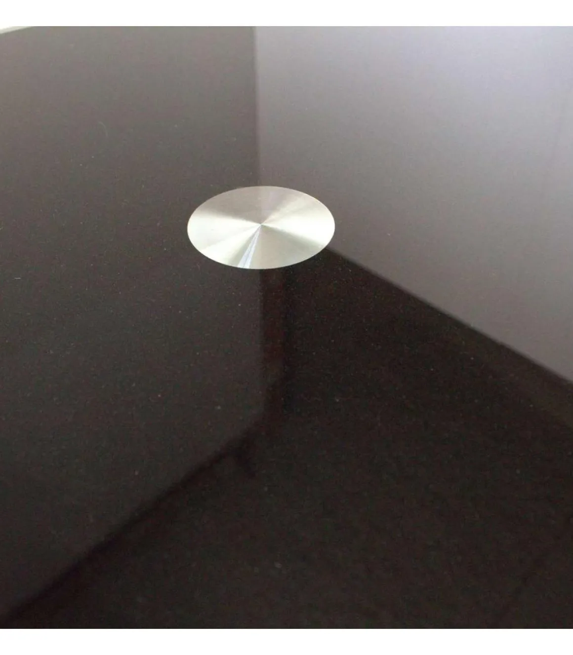 Mesa de estudio acabado cristal negro, 74cm(alto) x 140cm(ancho) x 70cm(fondo).