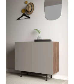 Mueble auxiliar 2 puertas abatibles modelo 601-1 acabado en nogal claro/arena. 78 cm (alto) x 90 cm (ancho) x 34 cm (prof.)
