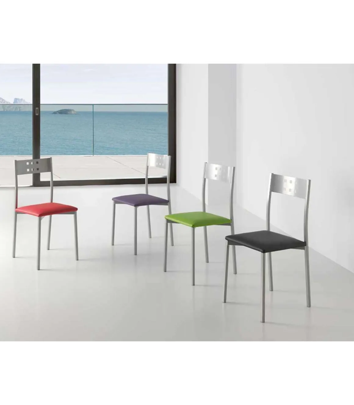 Pack de 4 sillas Alicia en polipiel beige, 41 x 47 x 86 cm (largo x alto x ancho)