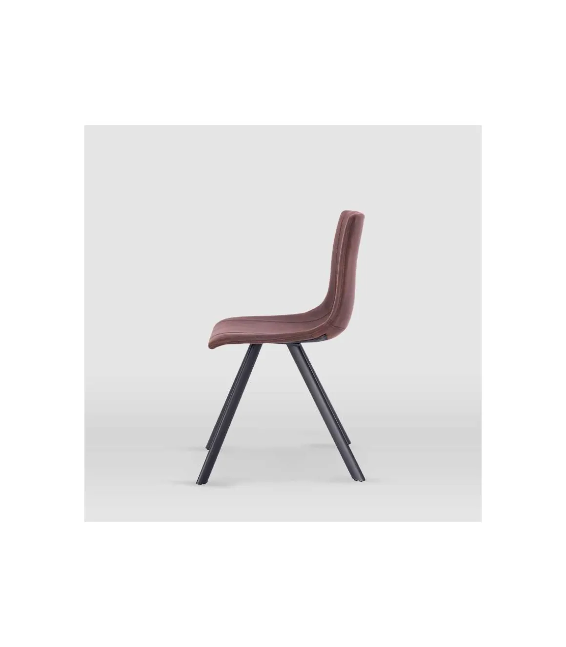 Pack de 2 sillas modelo Irma tapizadas en textil chocolate, 41.5cm(ancho ) 82.5cm(altura) 42cm(fondo)