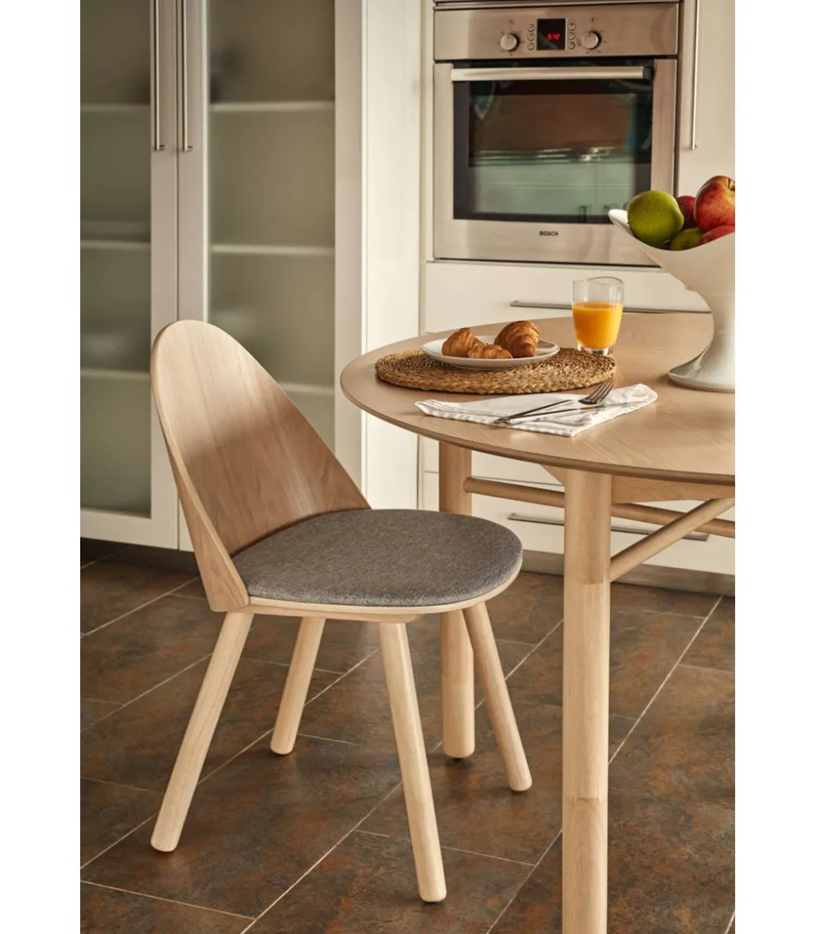 Pack de 2 sillas modelo Uma acabado natural claro, 45/81cm (alto) 46cm (ancho) 51cm (largo)