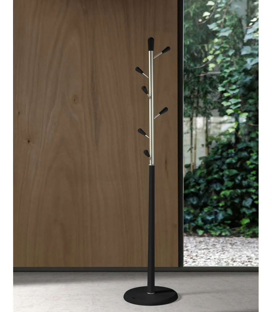 Perchero moderno mod. 413 herrajes en cromo satinado lacado negro, 190 cm(alto)37 cm(ancho)37 cm(largo)
