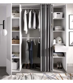 Vestidor Rus I con columna cerrada espejo cortina y baldas en blanco 205 cm(alto)177,4 cm(ancho)52 cm(fondo)